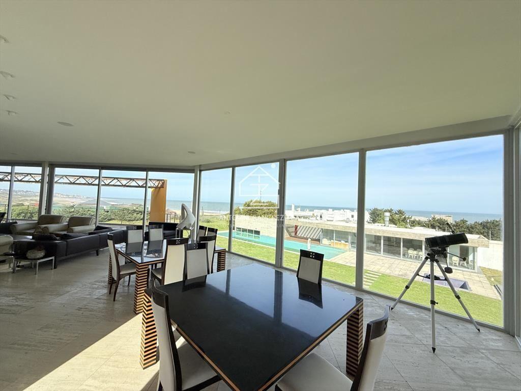 Venta importante casa en la barra