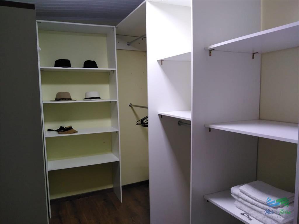 Muy linda chacra con casa, arbolada y bien