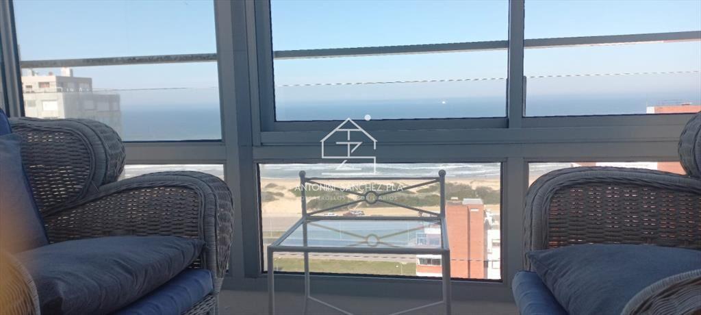 apartamento en alquiler, edificio con piscina