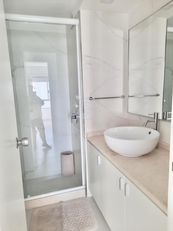 Apartamento en Peninsula, 3 dormitorios *
