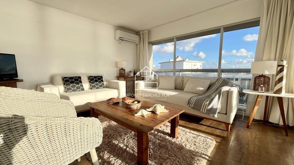Apartamento venta 3 dormitorios 3 baños Punta