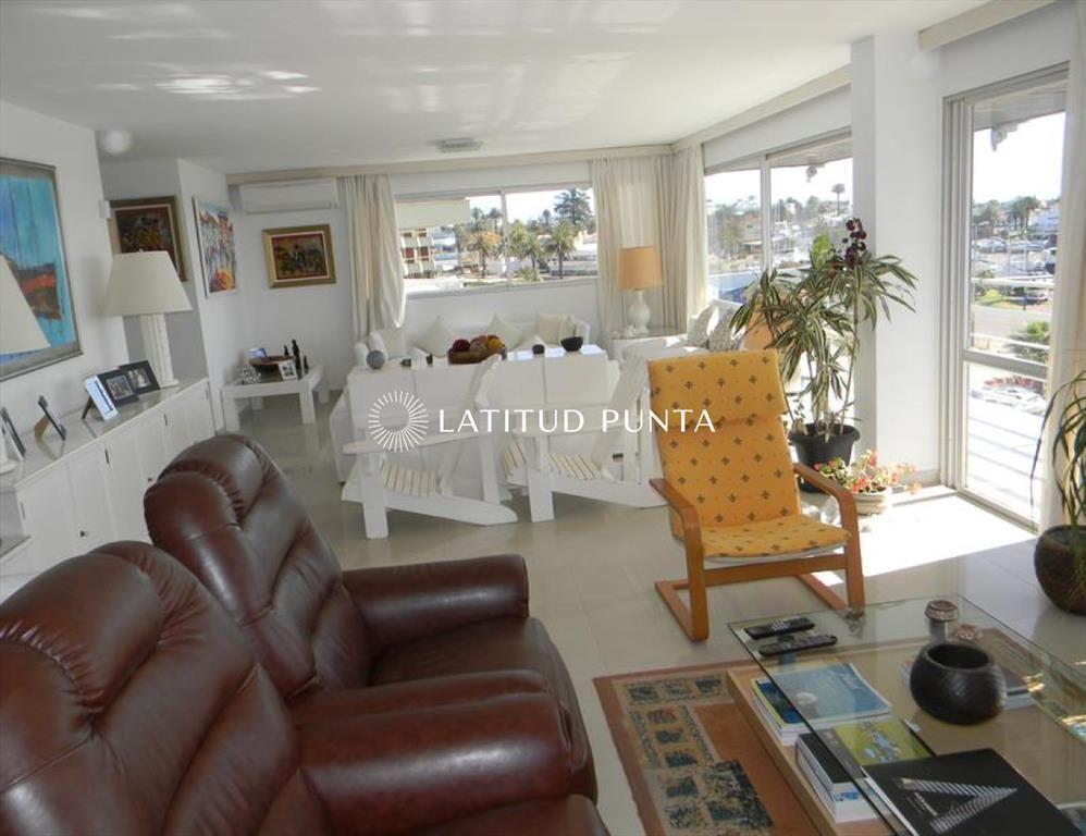 Apartamento frente al Puerto