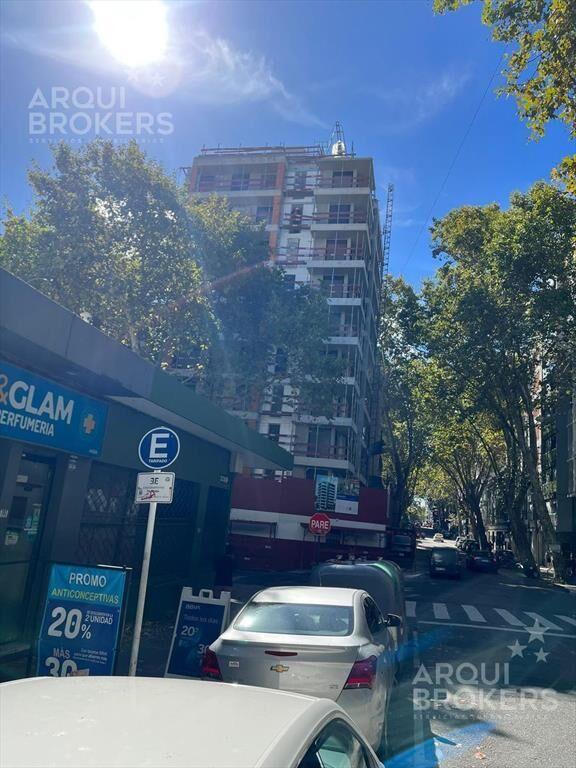 Apartamento penthouse de cuatro dormitorios en venta en Cen