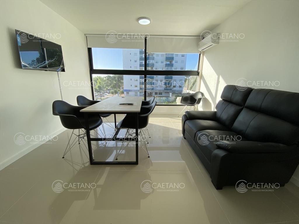 Alquiler de Apartamento 1 dormitorio en Av. Roosevelt, Mald