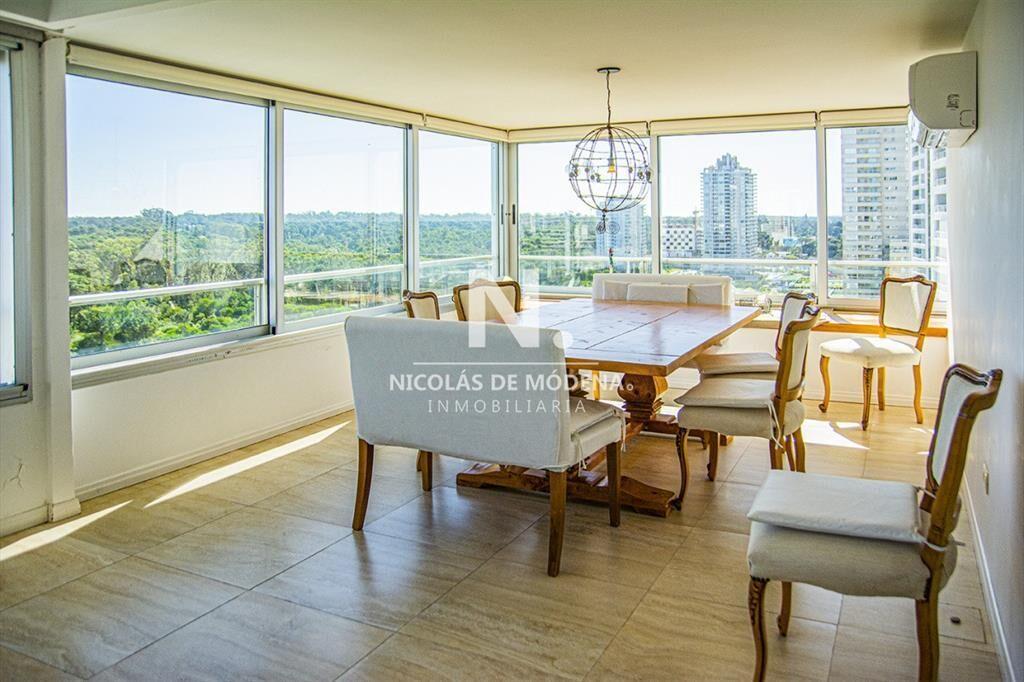 Excelente departamento en Punta del Este