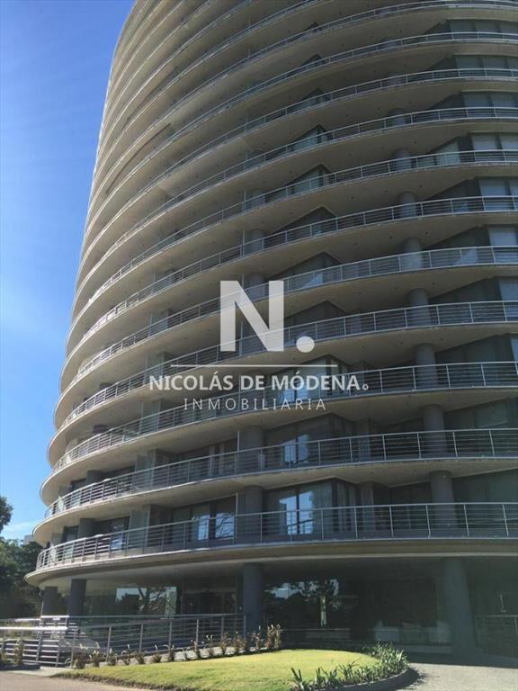 Vende departamento de 1 dormitorio y medio en ,