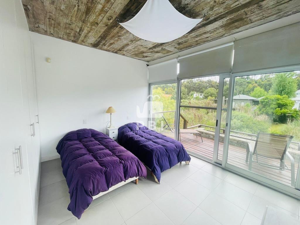 Exclusiva propiedad a pasos del mar -  - Ref :