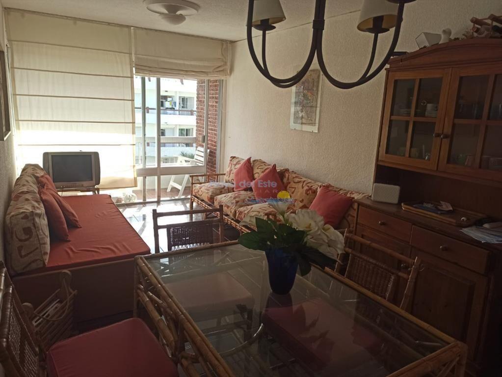 Cálido apartamento zona de jardines y a metros