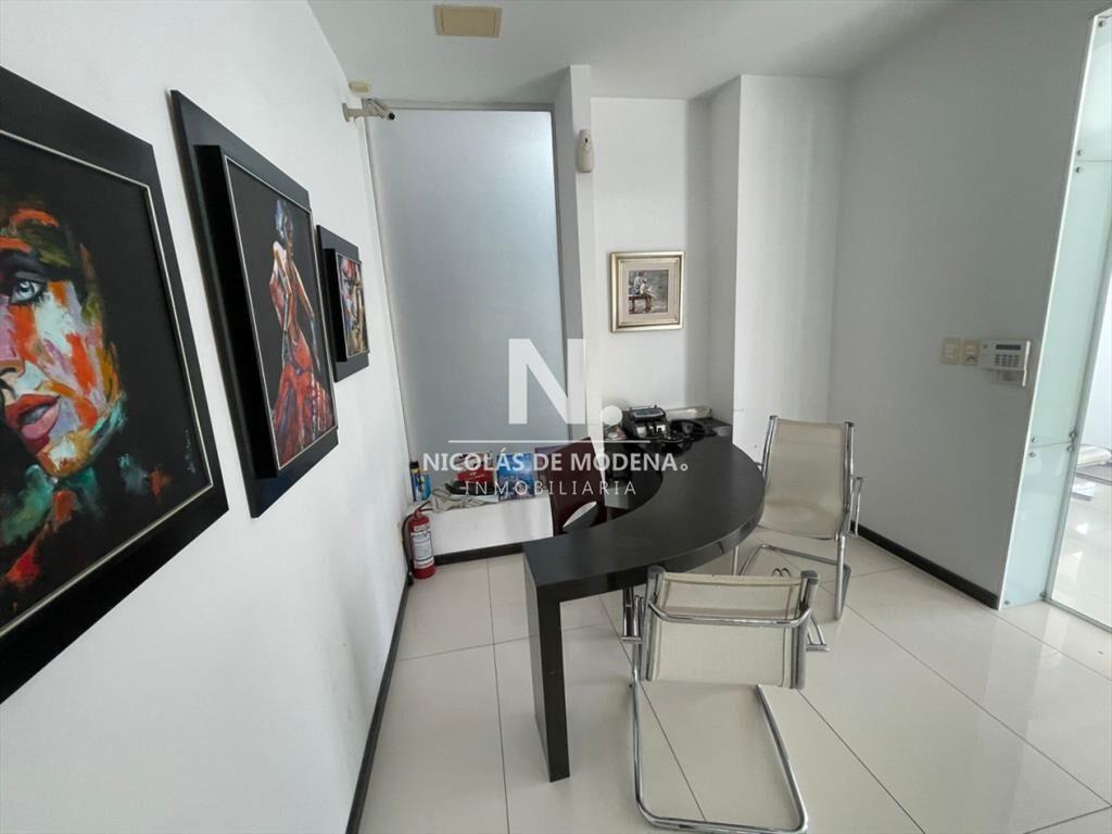 En venta Local de 430m2 en Torre Gorlero