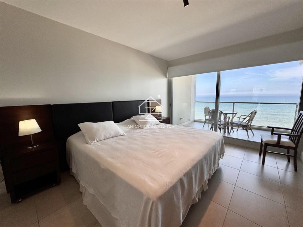 Venta Apartamento 2 dormitorios y servicio Le Del