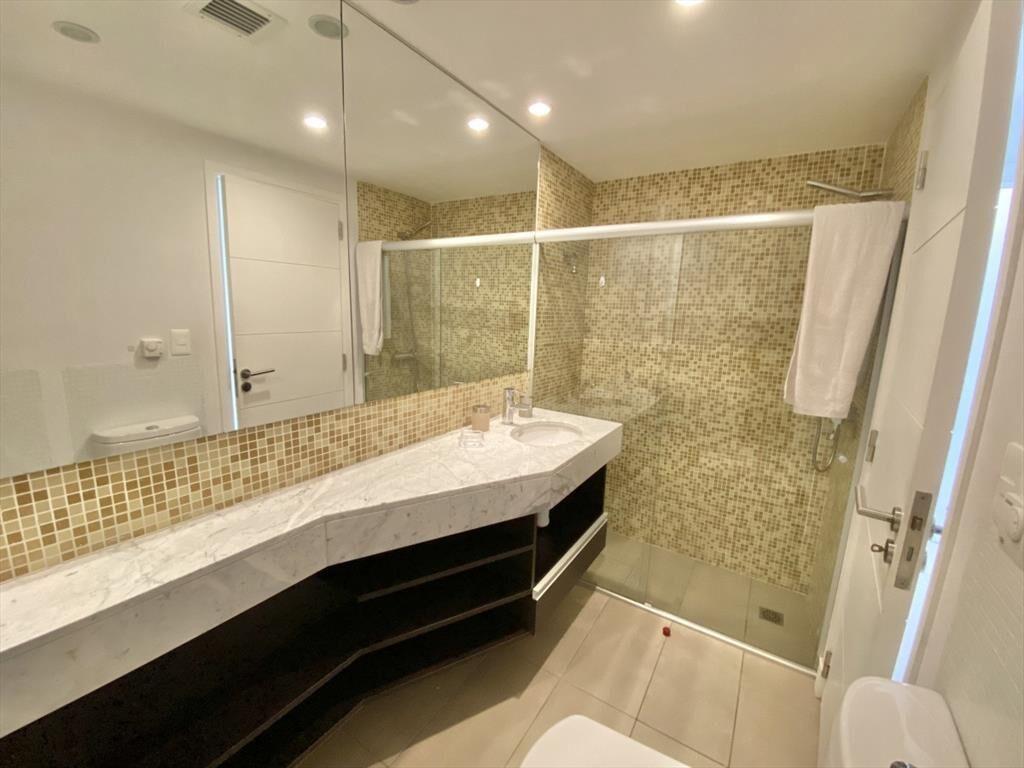 VENTA DE APARTAMENTO DE 2 DORMITORIOS Y MEDIO EN