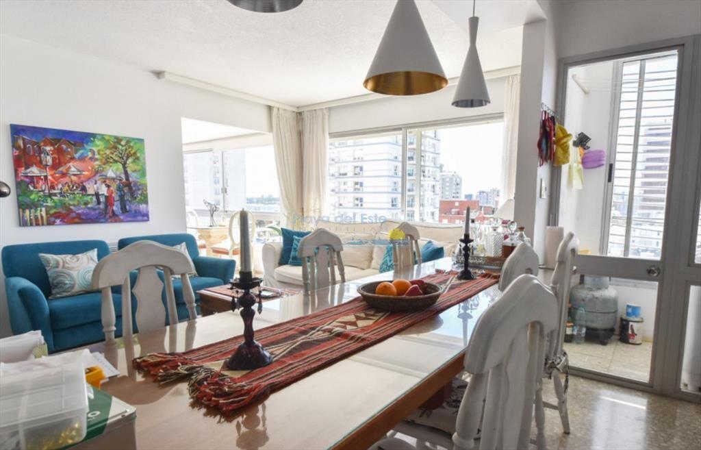 Apartamento en venta de 2 dormitorios . Reciclado