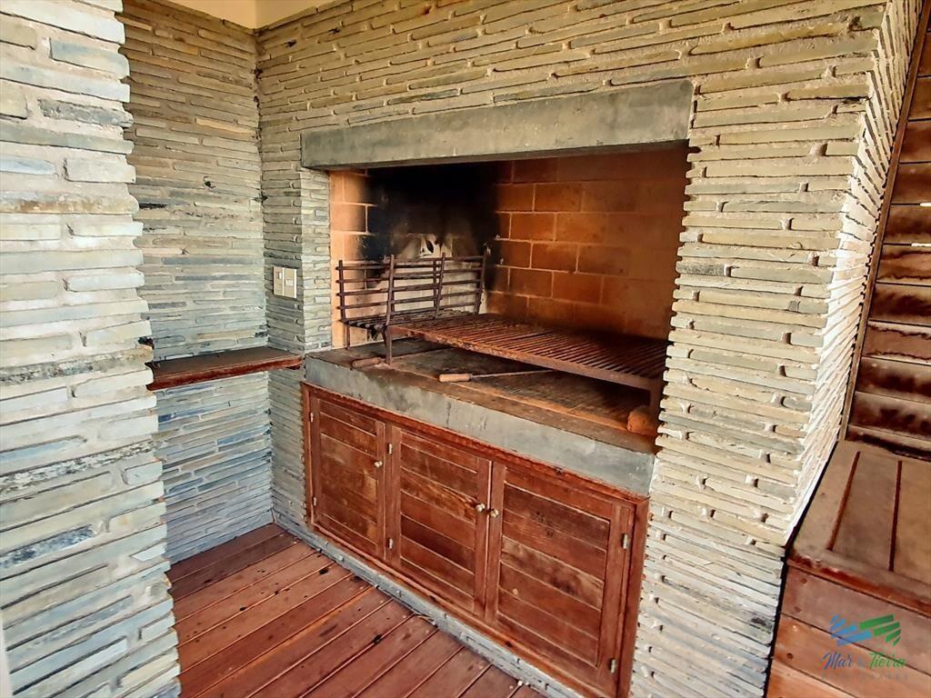Vendo apartamento de 2 dormitorios y 3 baños.