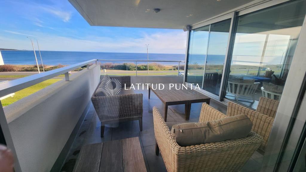 Apartamento 3 dormitorios en suite. Mansa