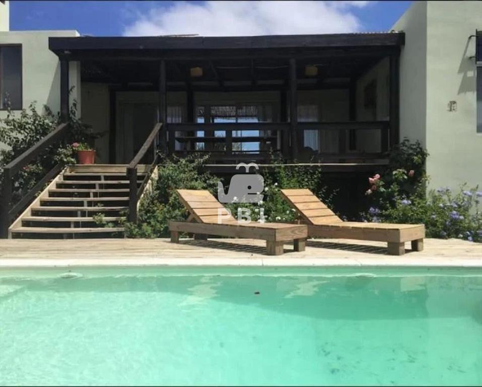Venta de casa 3DORMITORIOS con vista al Mar - :