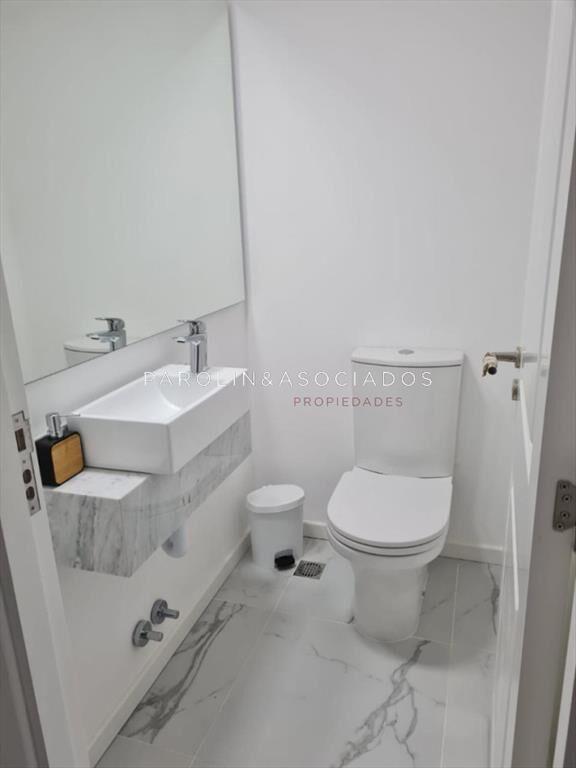 En venta apartamento de 3 dormitorios en Mansa,