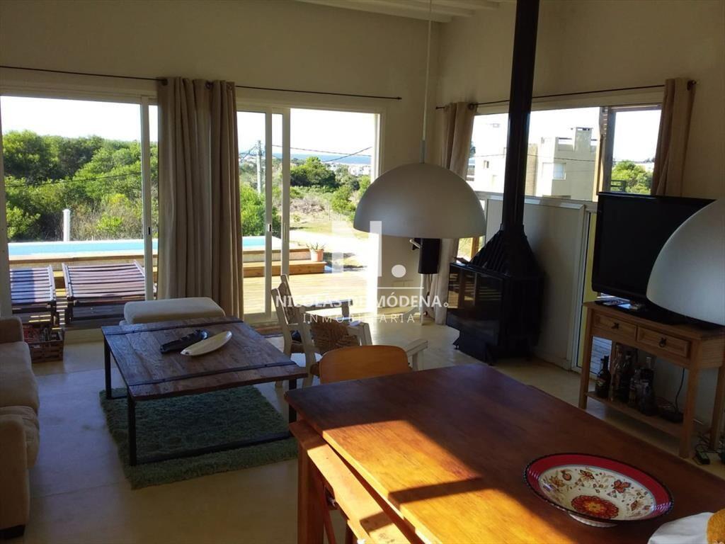 Hermosa casa en Venta y alquiler de 3 dormitorios a 100mts