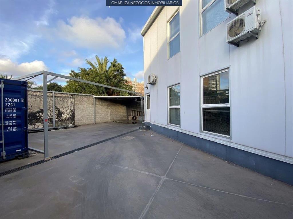 Venta local comercial Buceo sobre Av