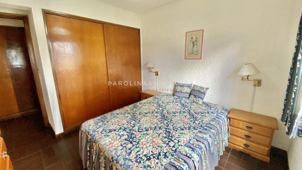 Apartamento en venta a una cuadra del Mar y con Parrillero