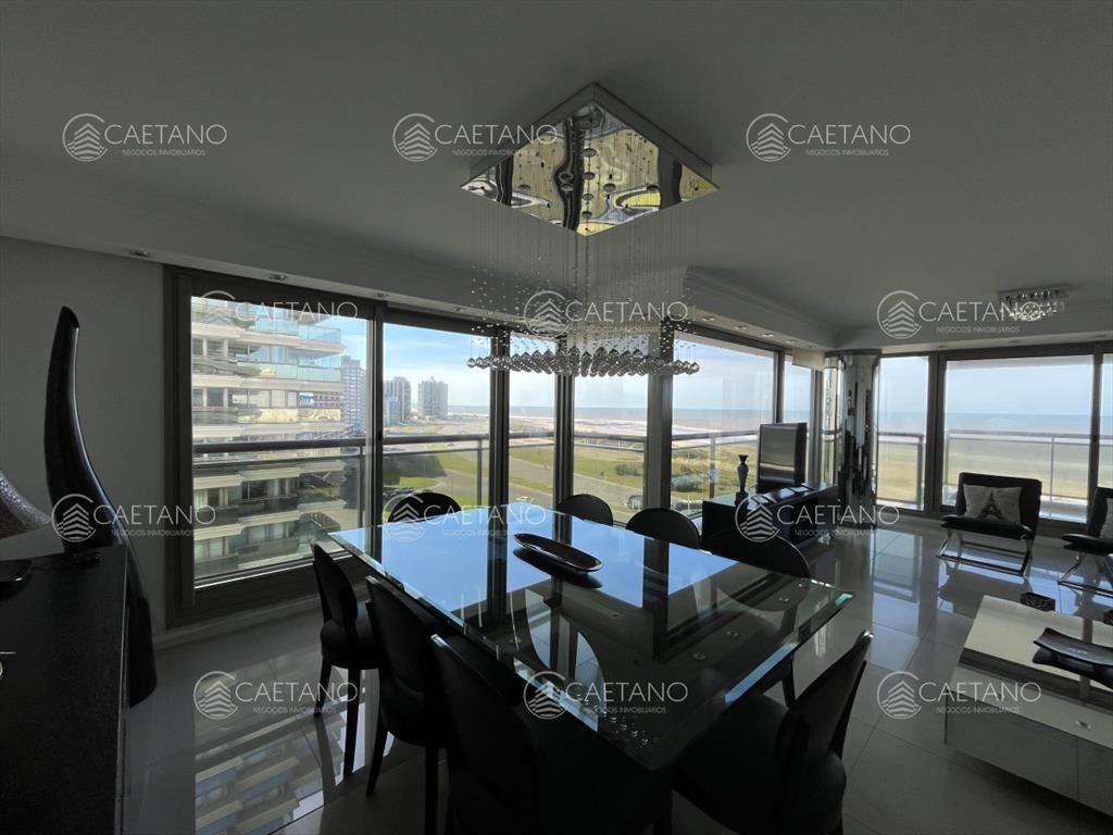 Venta apartamento de 3 dormitorios, Playa Brava