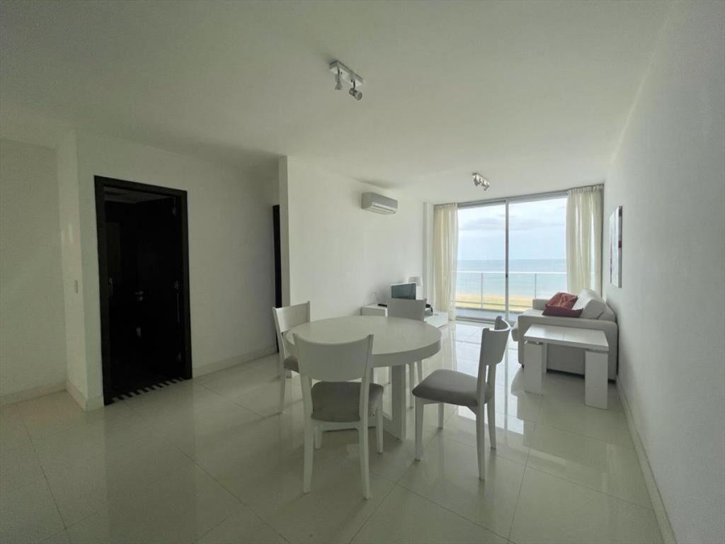 Apartamento en primera linea con terraza exclusiva!!