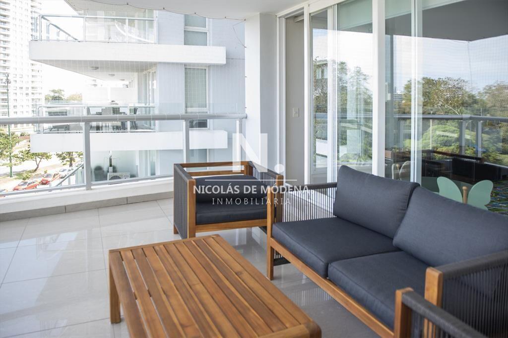 En venta apartamento de 3 dormitorios, con vista espectacul