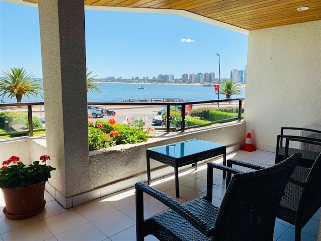 Apartamento en venta en primera linea de Puerto,