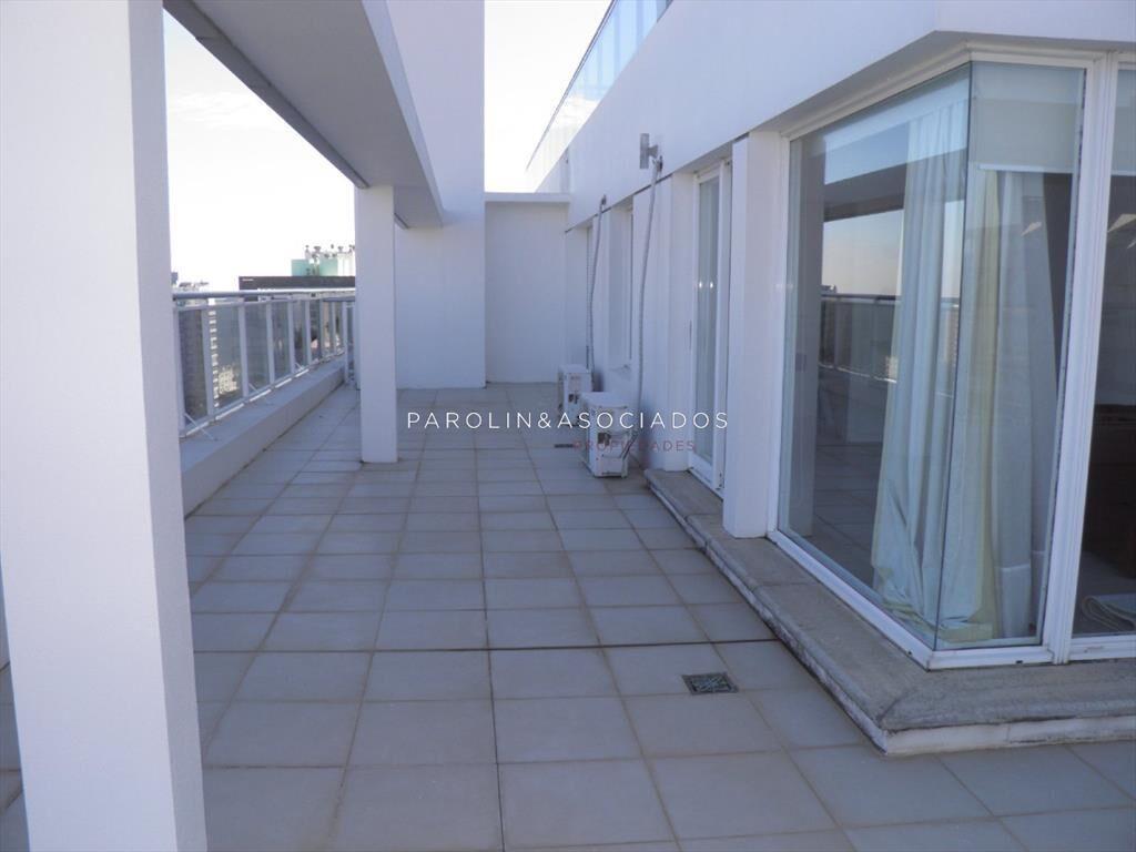 Pent House en venta en torre Manhattan, Punta del Este.