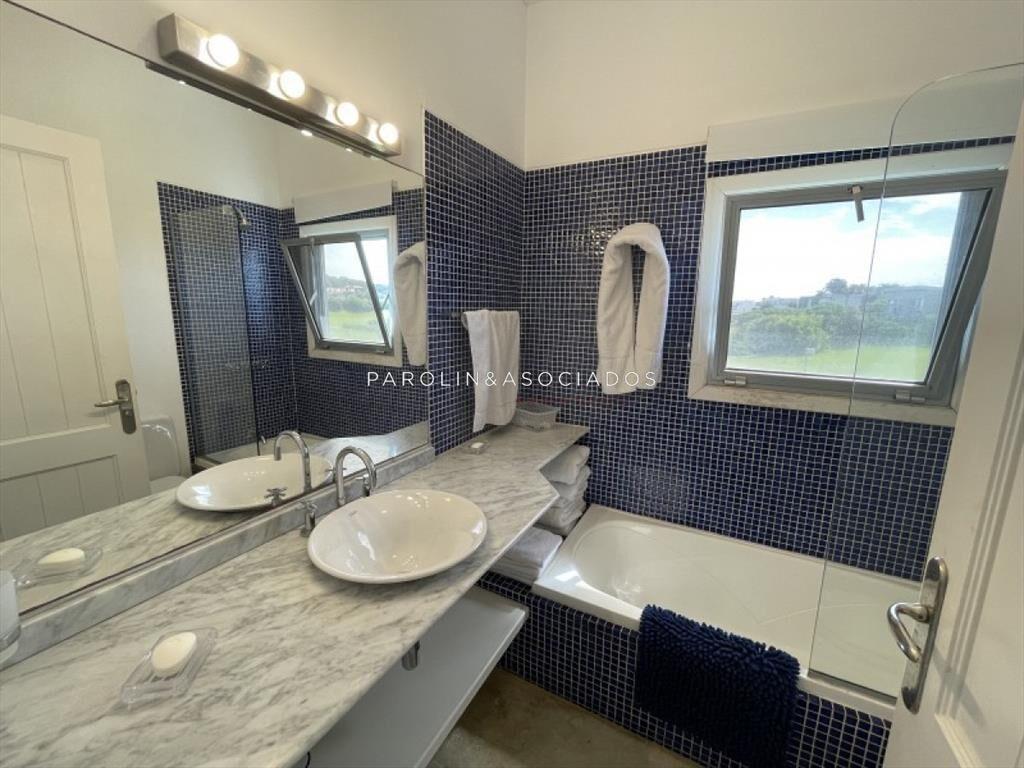 Casa en venta de 3 dormitorios en Manantiales,
