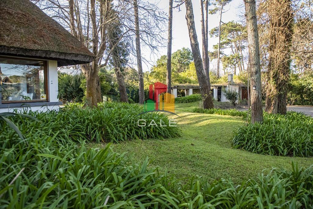Casa de 4 dormitorios en venta, en Golf Punta del Este
