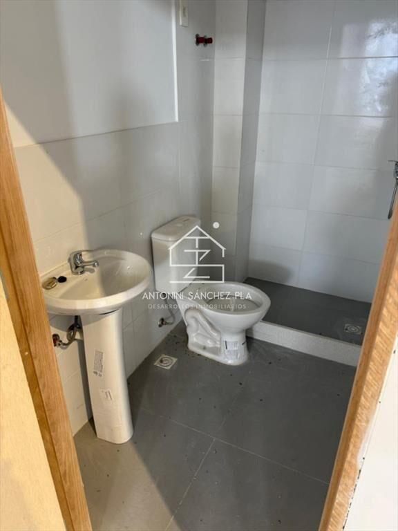 Alquiler - Venta galpón en la zona de 4H