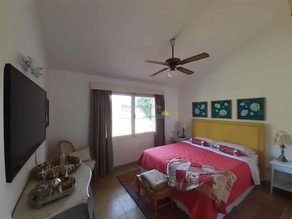 Clásico Chalet a pasos de playa mansa