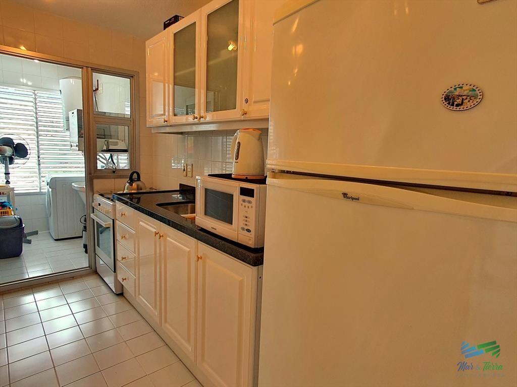 Vendo apartamento de 2 dormitorios, 2 baños y