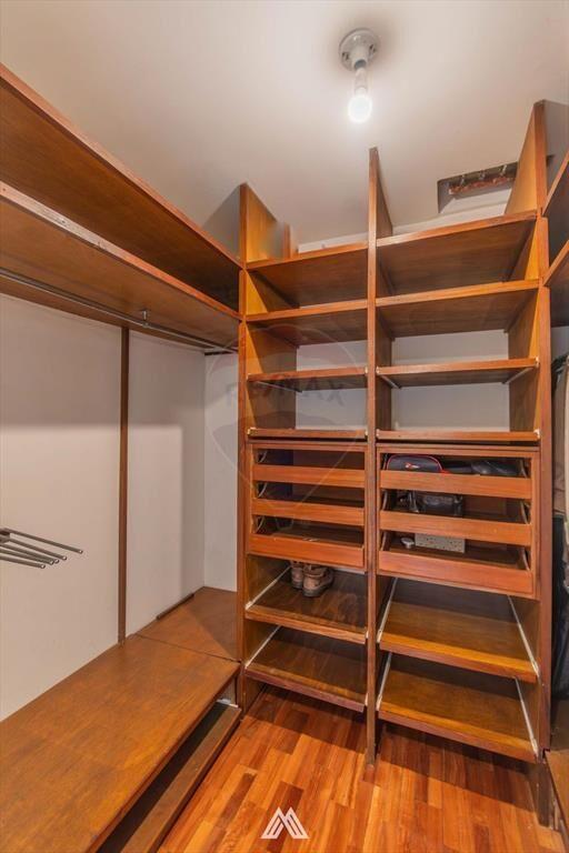 Venta apartamento Pocitos 4 dormitorios / garaje