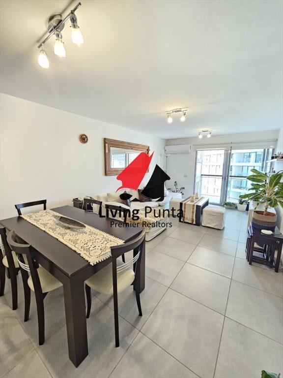 Hermoso apto en venta con parrillero propio