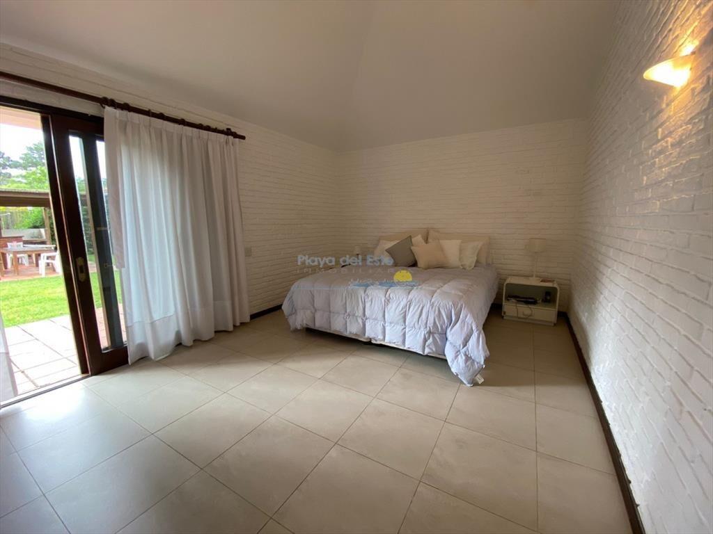 Alquiler temporario de casa de tres dormitorios a
