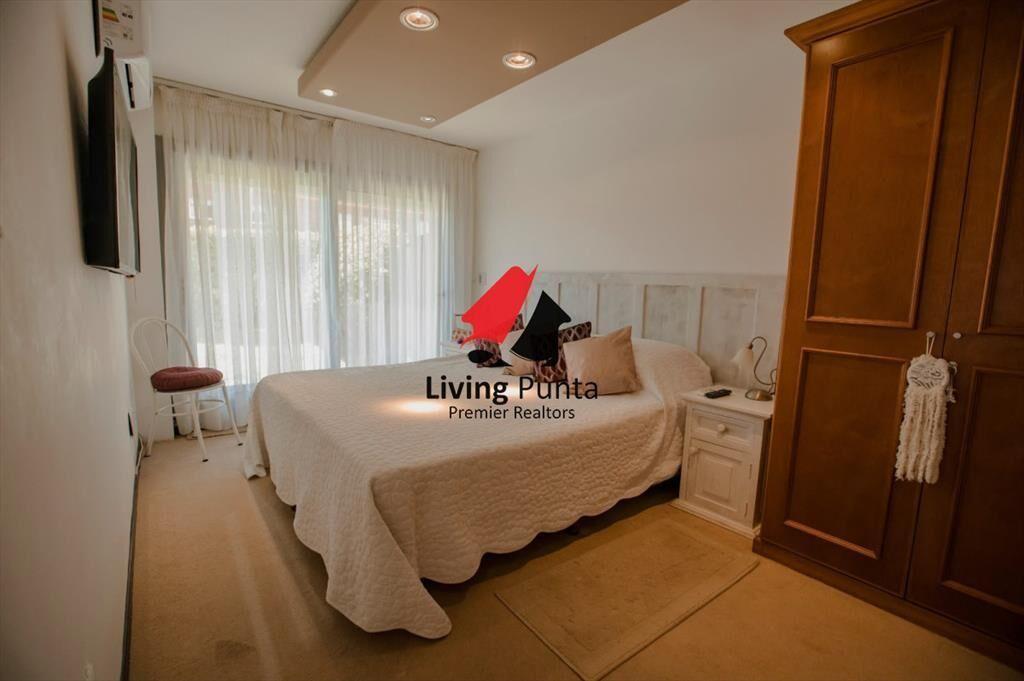 Apartamento en primera línea con vista y piscina