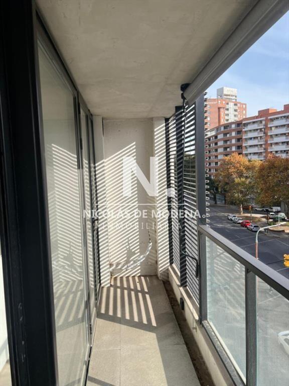 Venta Luminoso Apartamento de 2 Dormitorios a Con Excelente