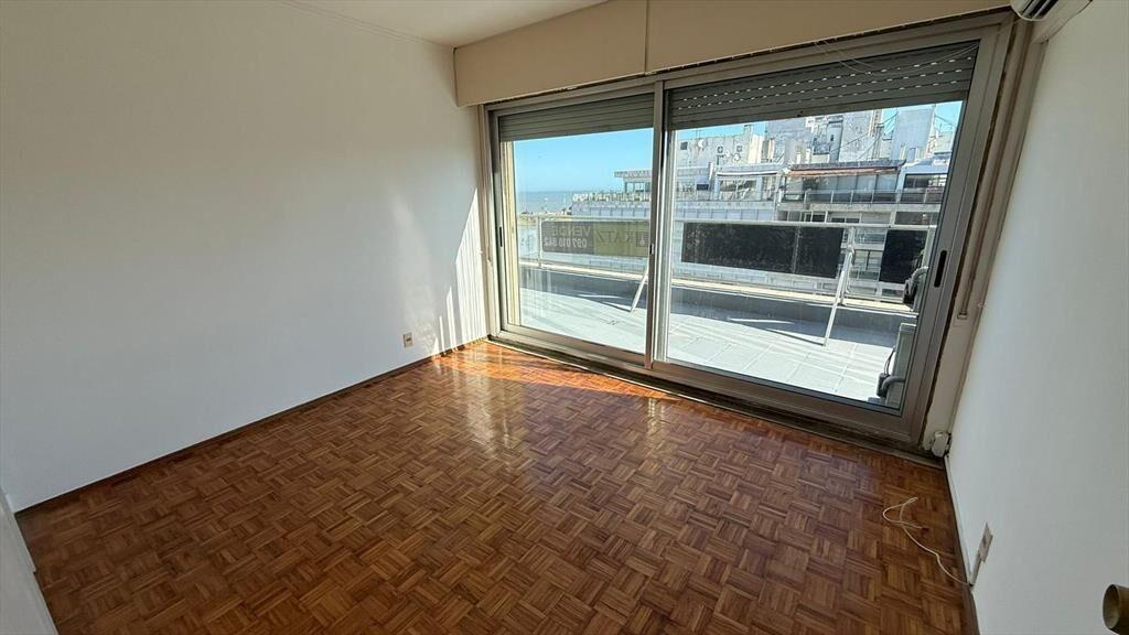 Rambla y Av Brasil, pent house, 173 m2 , gge x 2 , gran ter