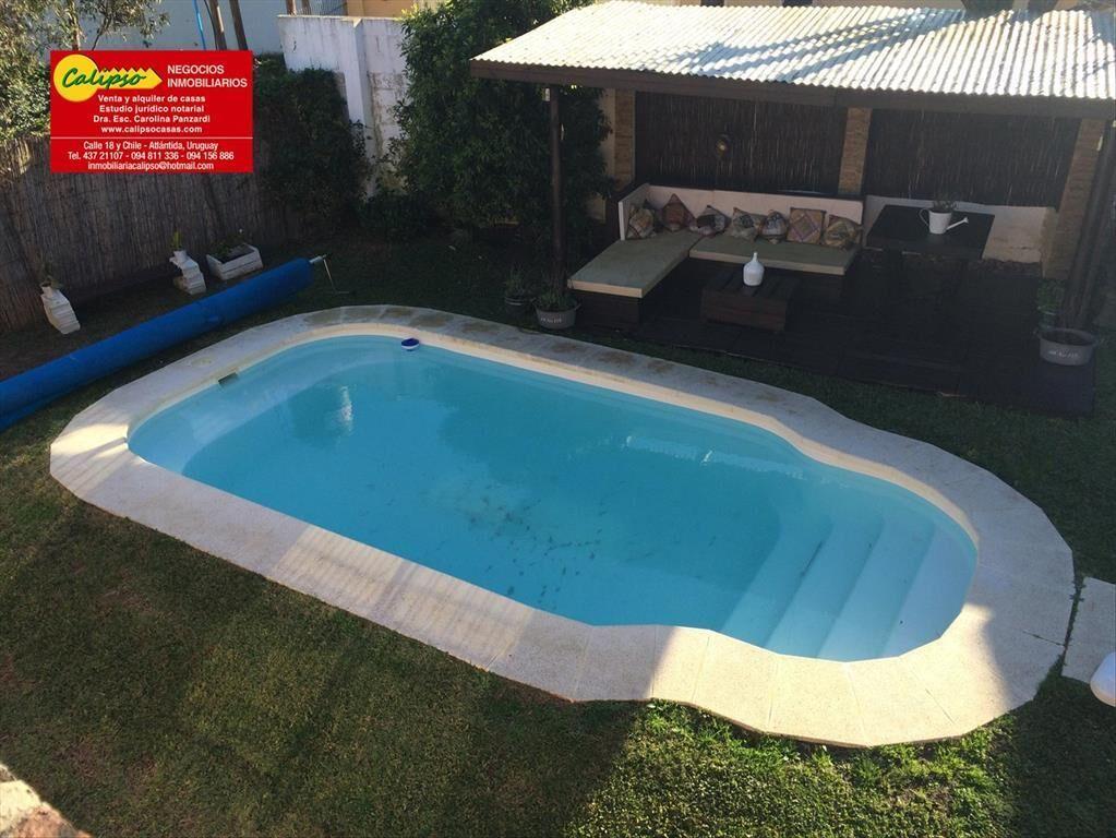 Venta de Casa con Piscina -Próxima a la Playa Mansa- Atlánt