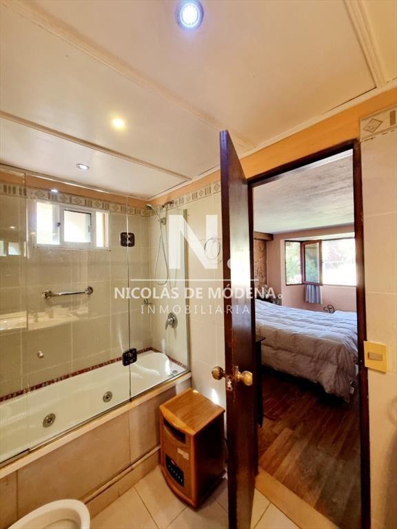 Casa de 4 dormitorios en Pinares en Venta. Punta del Este
