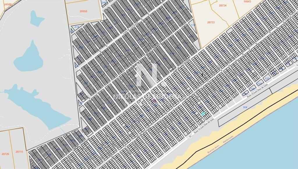 Terreno en venta a solo metros del mar. Balneario