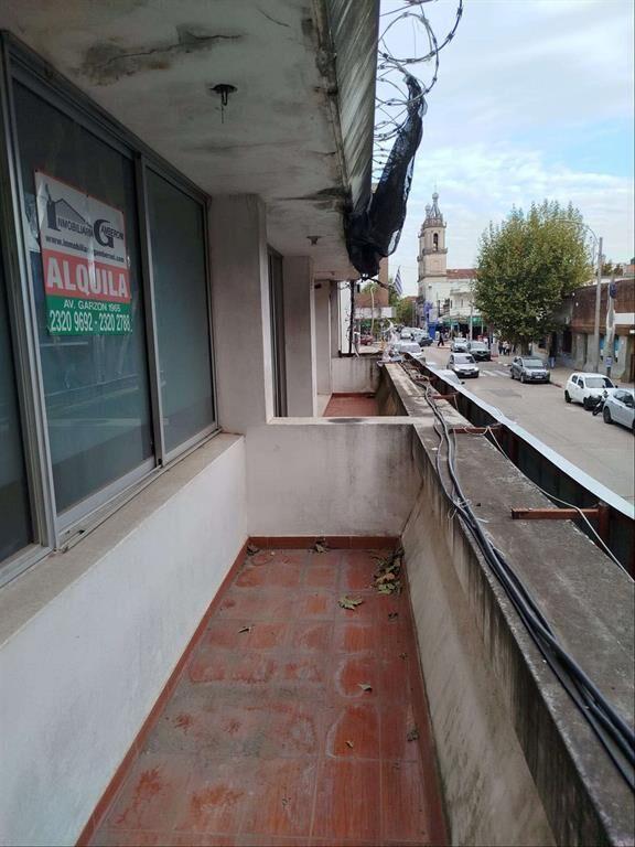OFICINA O CONSULTORIOS A MEDIA CUADRA PLAZA LAS PIEDRAS