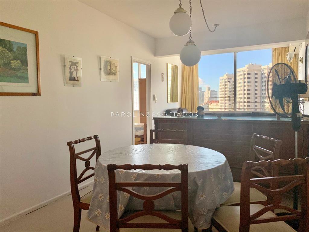 Apartamento de 2 dormitorios en venta en edificio Vanguardi