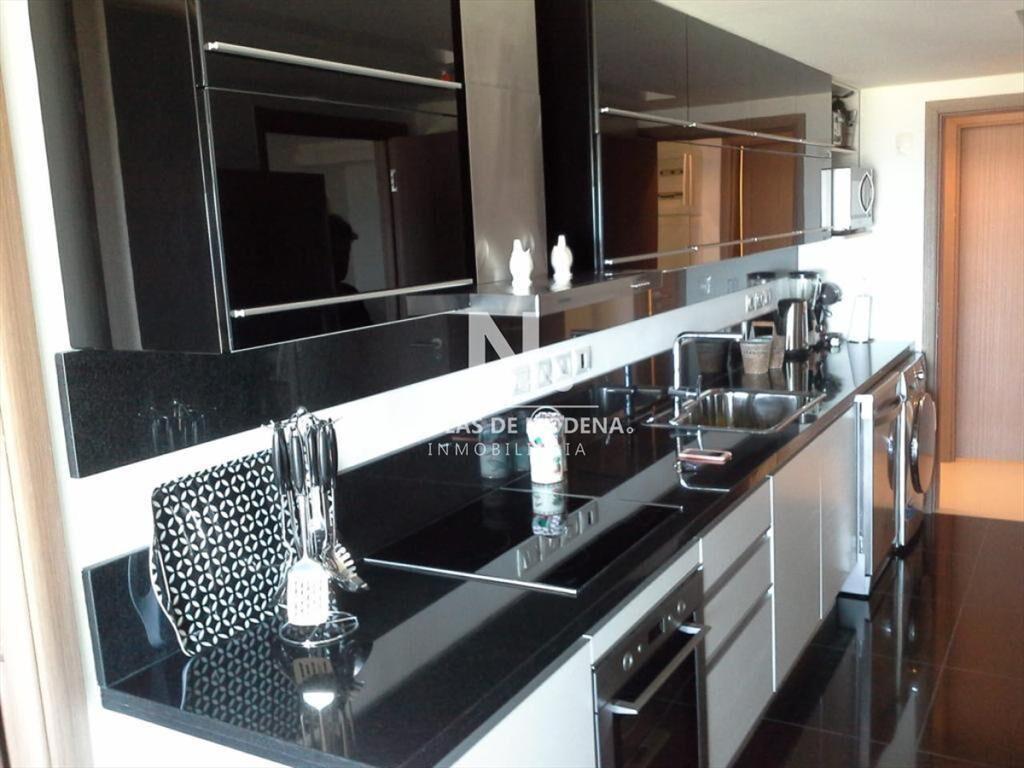 Departamento de 4 suites en venta, zona de la