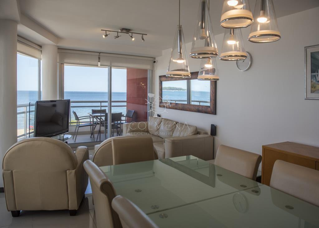 Vende hermoso Penthouse en Playa Mansa con azotea