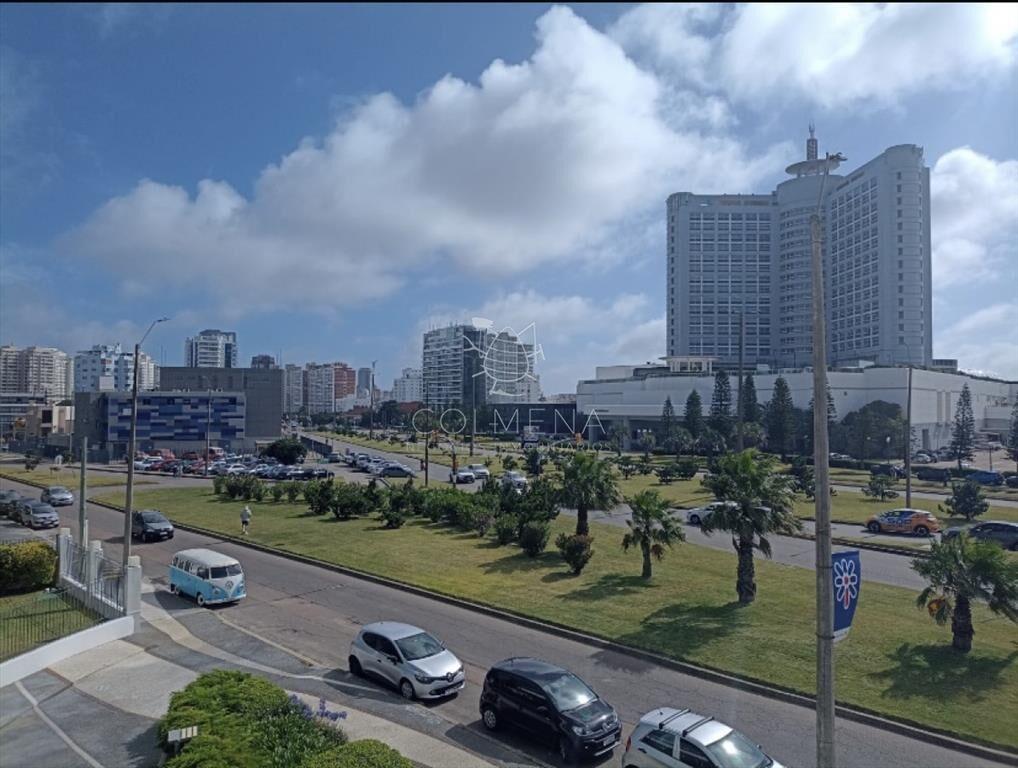 Apartamento en la mansa a solo 100 metros de la playa.