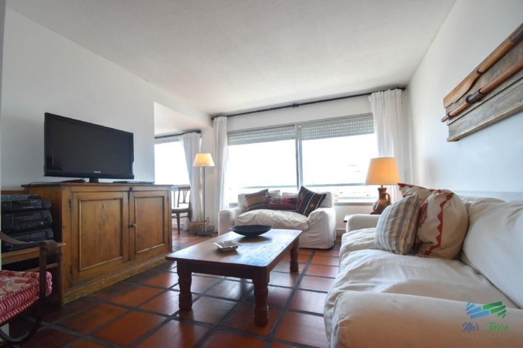 Apartamento de 3 dormitorios con vista al mar del