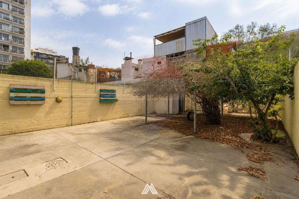 VENTA CASA PU. CON GARAJE Y FONDO, PARQUE BATLLE
