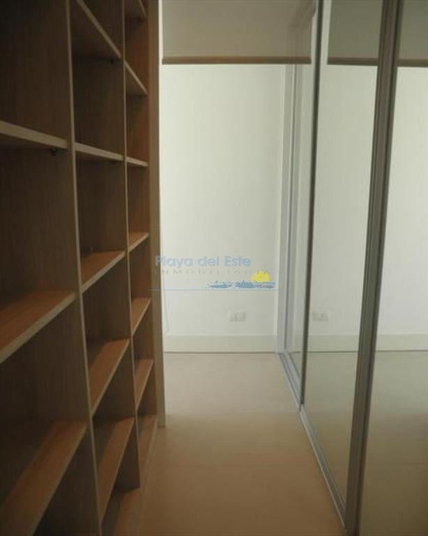 Apartamento en Brava, 3 dormitorios *
